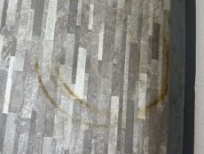 ベランダ長尺シートのタイヤ跡