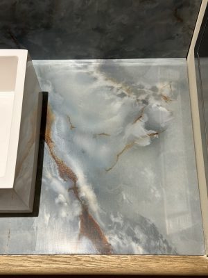 洗面台　穴埋め補修
