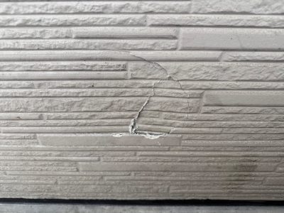 アパート外壁サイディング割れ